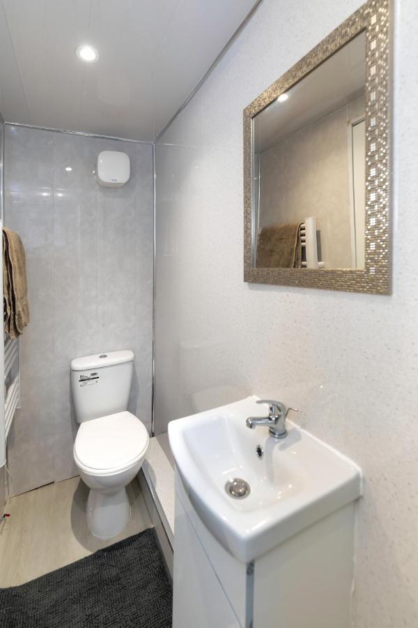 Stockton Town Centre Studio Apartments Free Parking And Wi-Fi Dış mekan fotoğraf