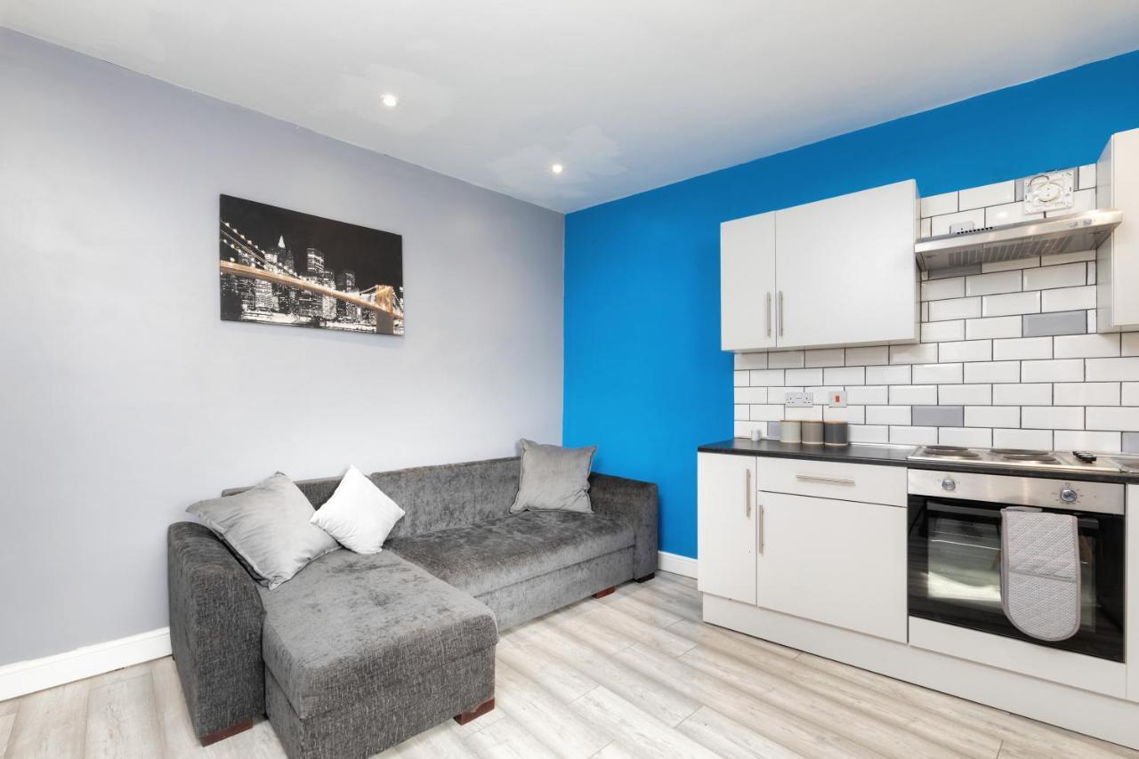 Stockton Town Centre Studio Apartments Free Parking And Wi-Fi Dış mekan fotoğraf